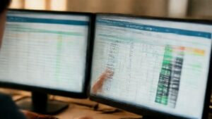 Payroll tax calculator interface with salary and deduction inputs